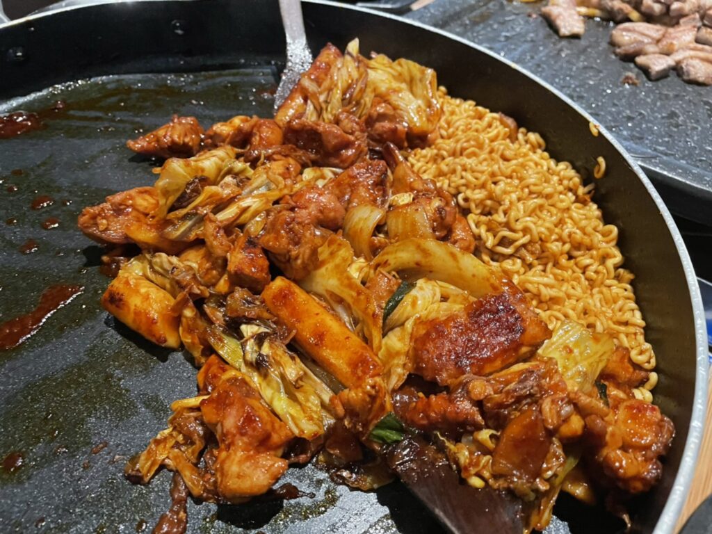 高雄韓式料理|超推美術館附近的水刺床,不用動手烤、小菜隨便續~ 19 叮咚News|分享新奇與樂趣 - 圖12 3