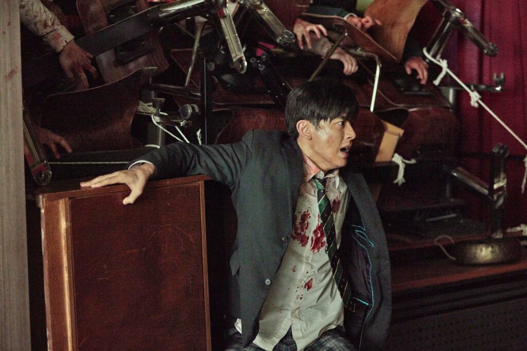 Netflix爆紅韓劇《殭屍校園》:在絕望中揭露人性光明與黑暗面 1 殭屍校園