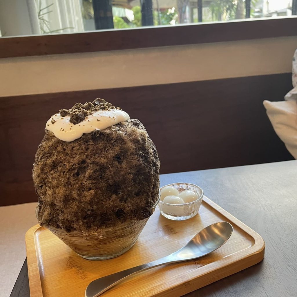 高雄冰品推薦,冰品地圖一次解鎖!叮咚小編精選11間冰店,刨冰、蔗片冰、冰淇淋,總有一間能解你的暑~ 小島製冰|老派中帶有新穎的日式刨冰