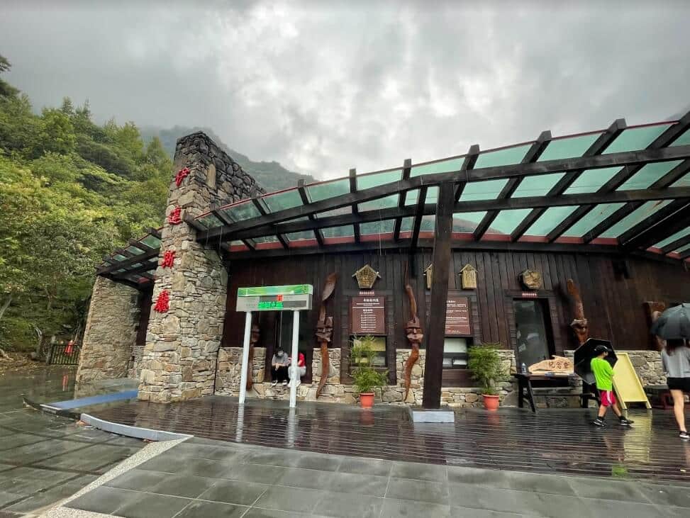 【花蓮兩天一夜】包山包海攻略大公開!台版紐西蘭餵動物、超人氣吊橋高空賞峽谷美景 叮咚News|分享新奇與樂趣
