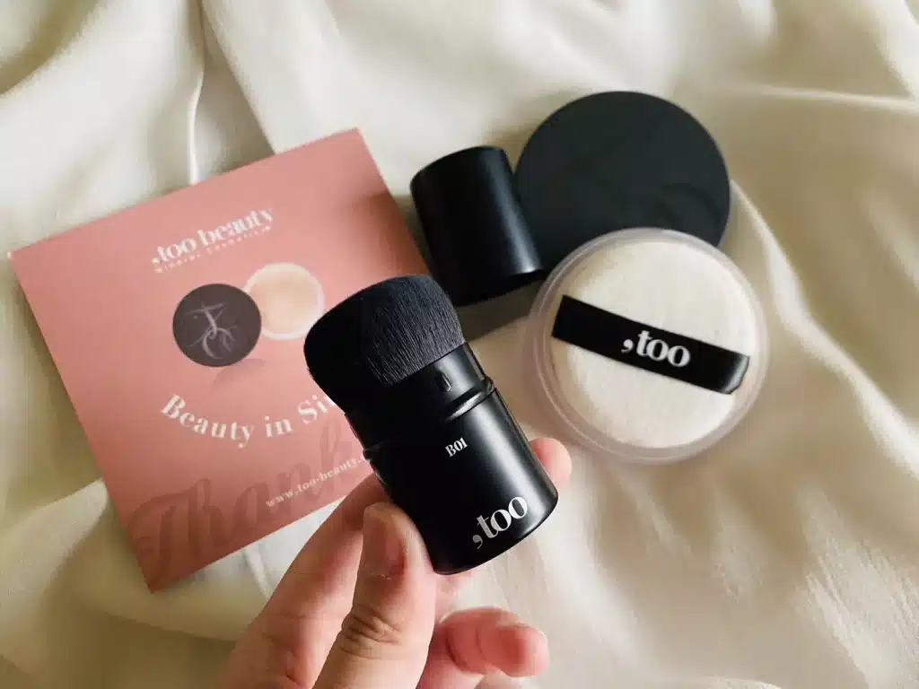 ,too beauty 礦物粉底開箱|保濕、吸油、防護一次搞定,快速打造輕透自然妝容 粉底刷推薦|,too beauty