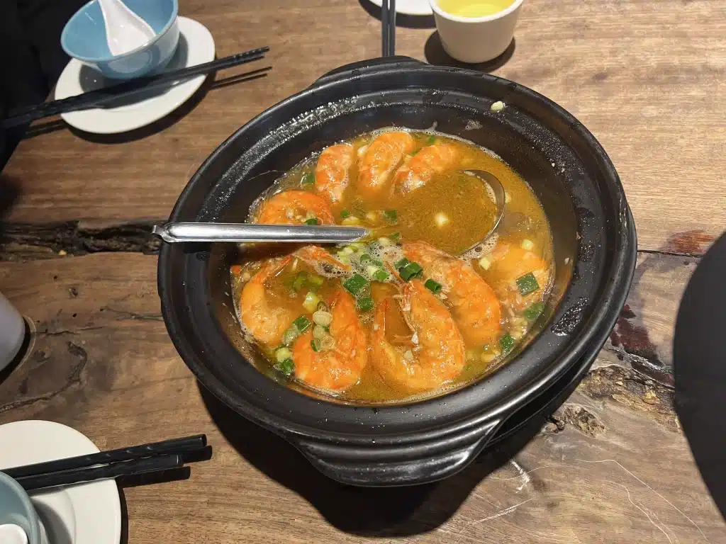 花蓮鳳林美食︱遺忘的故鄉「月廬食堂」, 緊鄰花東縱谷半山腰上的隱密食堂 6 叮咚News|分享新奇與樂趣 - AnyConv.com 圖片5 月盧蝦粉絲煲