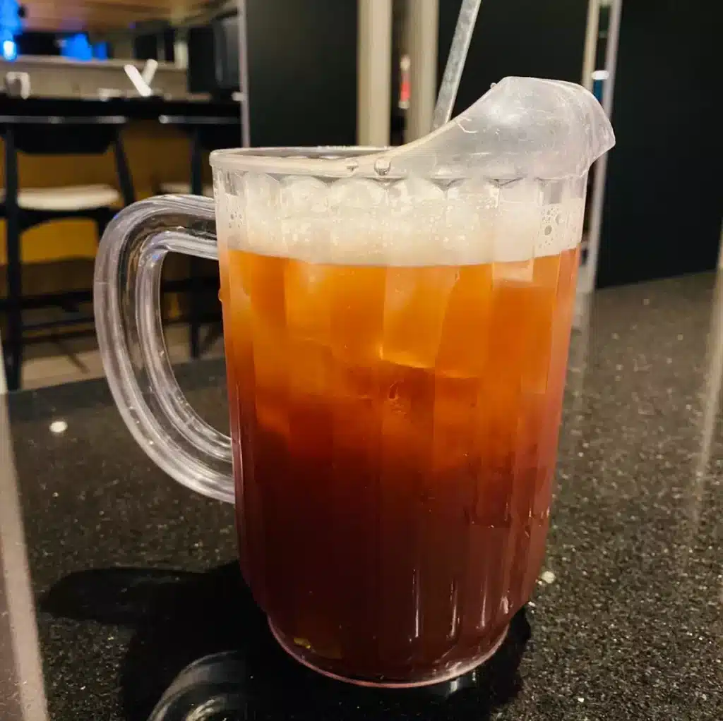 高雄麻辣鴛鴦鍋|天鍋-泡泡雞白湯x紅金麻辣湯,搭配入口即化和牛,浮誇系火鍋已上線! 22 「天鍋」麻辣鴛鴦鍋|泡泡雞白湯x紅金麻辣湯,搭配入口即化和牛