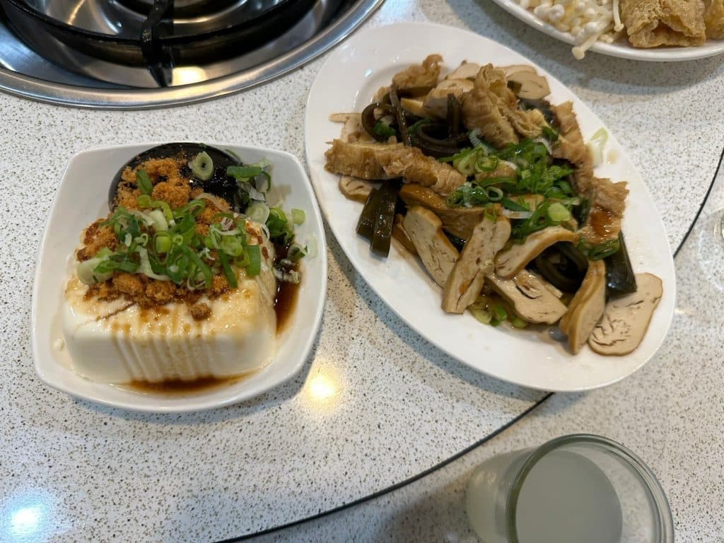 勳大牛肉爐|「台中牛肉爐推薦」環境乾淨!公司聚餐、朋友慶生就吃這家,熱炒火鍋店 22 叮咚News|分享新奇與樂趣 - LINE ALBUM 勳大牛肉爐 230512 10