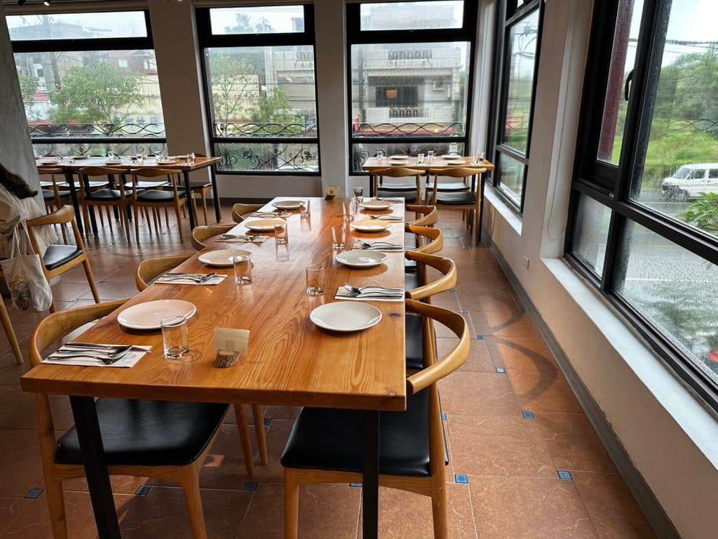 桃園龍潭餐廳|軟木塞義法小館|在龍潭享受義法料理,兼具美感與美味的餐酒館 12 叮咚News|分享新奇與樂趣 - 內部7
