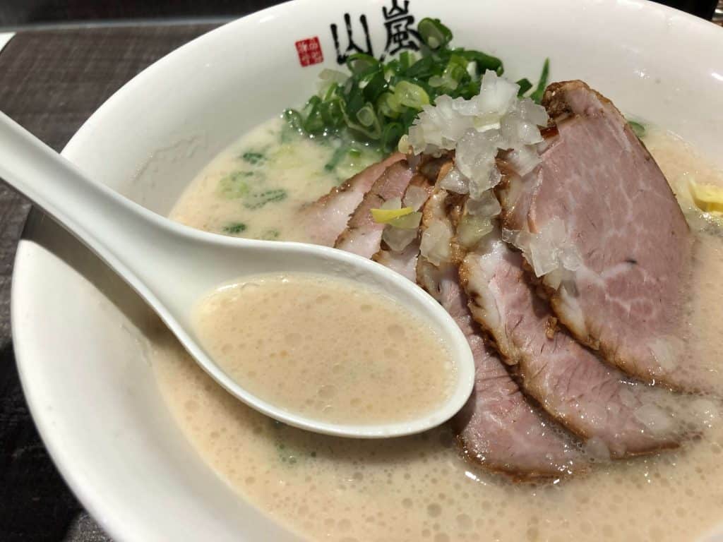 山嵐拉麵 公館店菜單、評價!來自札幌的豚骨白湯值得再訪的好味道!台北大安區拉麵 叮咚News|分享新奇與樂趣