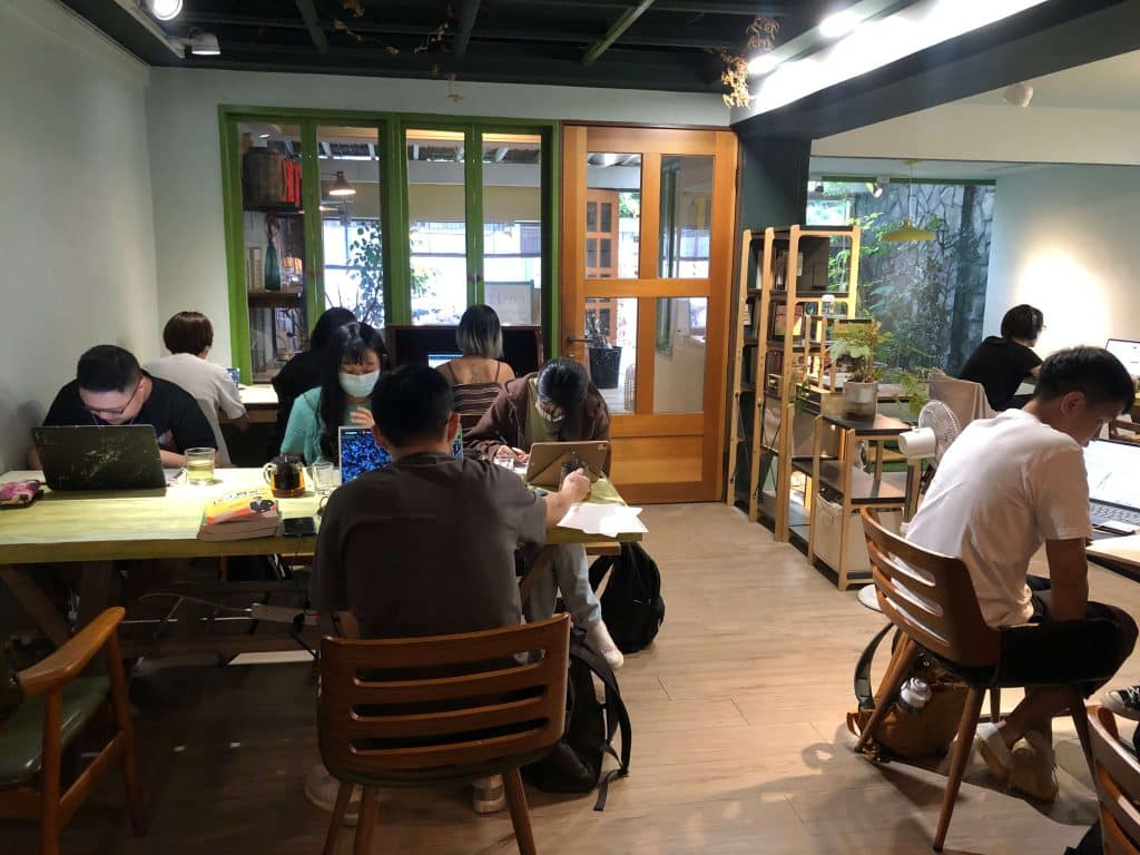 城市草倉 C-tea loft 開箱評價|交通、訂位、菜單一次看,台大附近充滿綠意的超美咖啡廳!公館咖啡廳 叮咚News|分享新奇與樂趣
