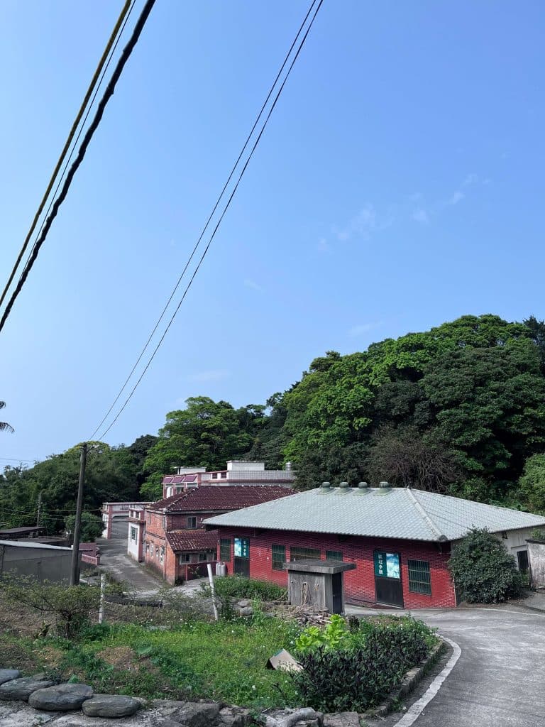 【新北石門景點】茶山步道|空氣也會回甘-沈醉在山海相望的馥郁茶香裡 叮咚News|分享新奇與樂趣