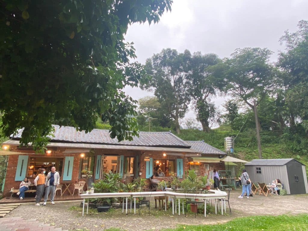 好適山坡 GUHill 開箱評價 |三峽秘境|寵物友善餐廳 新北三峽咖啡廳 叮咚News|分享新奇與樂趣