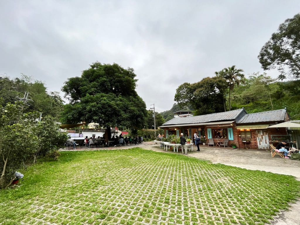 好適山坡 GUHill 開箱評價 |三峽秘境|寵物友善餐廳 新北三峽咖啡廳 叮咚News|分享新奇與樂趣