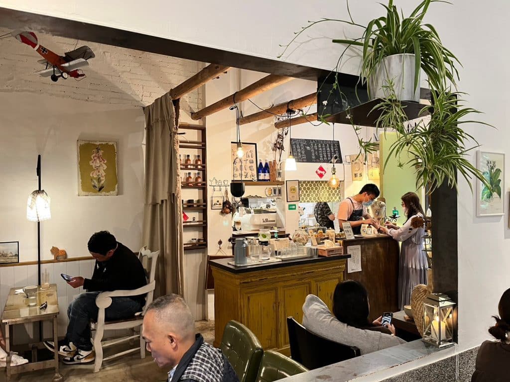 好適山坡 GUHill 開箱評價 |三峽秘境|寵物友善餐廳 新北三峽咖啡廳 叮咚News|分享新奇與樂趣