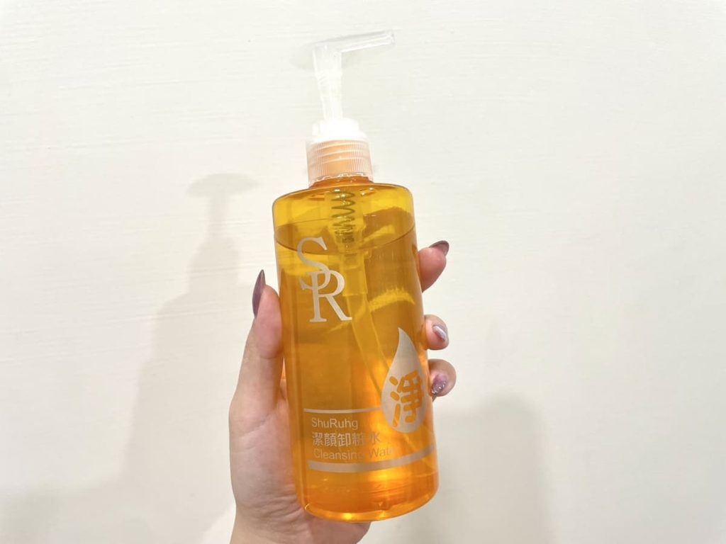 便宜又好用的SR深層卸妝水、SR水果酵素淨顏慕斯推薦!素顏美人就從臉部清潔開始! SR深層卸妝水