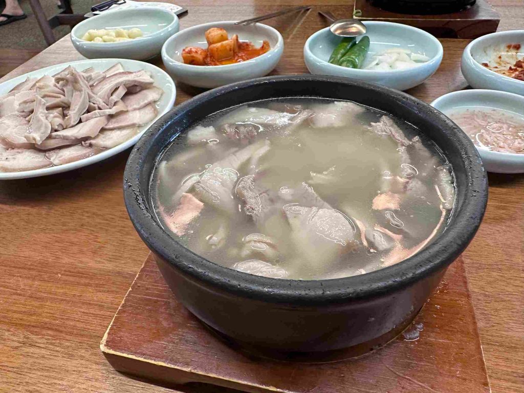 【2025釜山美食推薦】十大必吃釜山在地特色美食、小吃!真心推薦絕不踩雷! 2023 釜山美食推薦