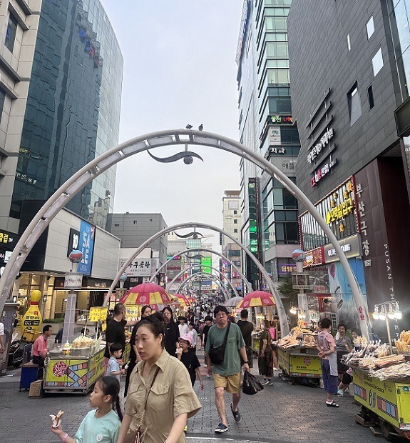 【2025釜山美食推薦】十大必吃釜山在地特色美食、小吃!真心推薦絕不踩雷! 2023 釜山美食推薦