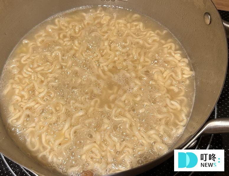 【韓國辣雞麵】韓國辣雞麵開箱評價!口味、價格、試吃心得一次看完! 韓國辣雞麵烹煮過程