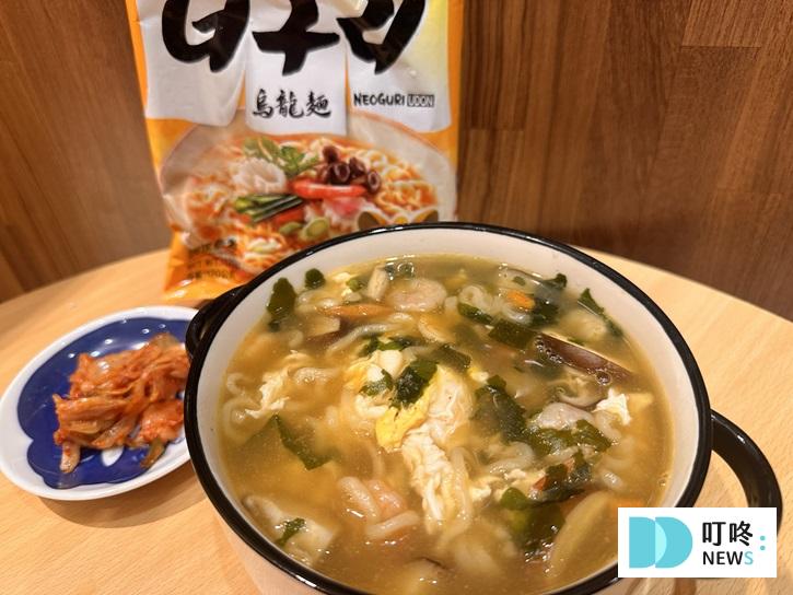 【韓國浣熊炸醬麵】浣熊炸醬麵開箱評價!韓式炸醬特有的黑色醬體,絕對值得一試! 浣熊海鮮