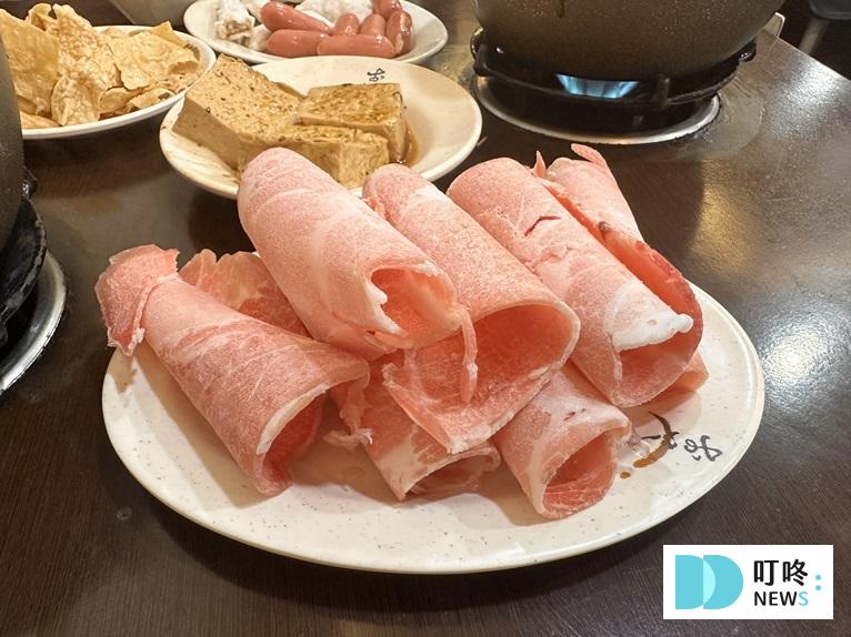 喜鍋屋|最新菜單、非業配評價、訂位電話、交通、超完整懶人包!新北中永和 在地人必推的人氣小火鍋店! 喜鍋屋_肉片