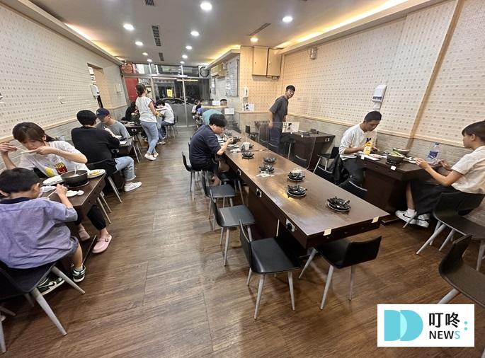 喜鍋屋|最新菜單、非業配評價、訂位電話、交通、超完整懶人包!新北中永和 在地人必推的人氣小火鍋店! 喜鍋屋 用餐環境