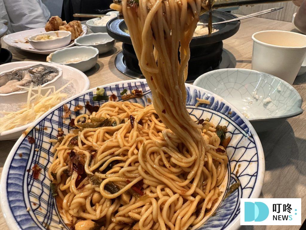 麻煮迷你麻辣煲|開箱評價、菜單、價格、交通、必點、麻辣牛奶鍋、麻辣拌麵、麻辣鴨血豆腐超完整評價! 麻煮迷你麻辣煲_麻小麵2