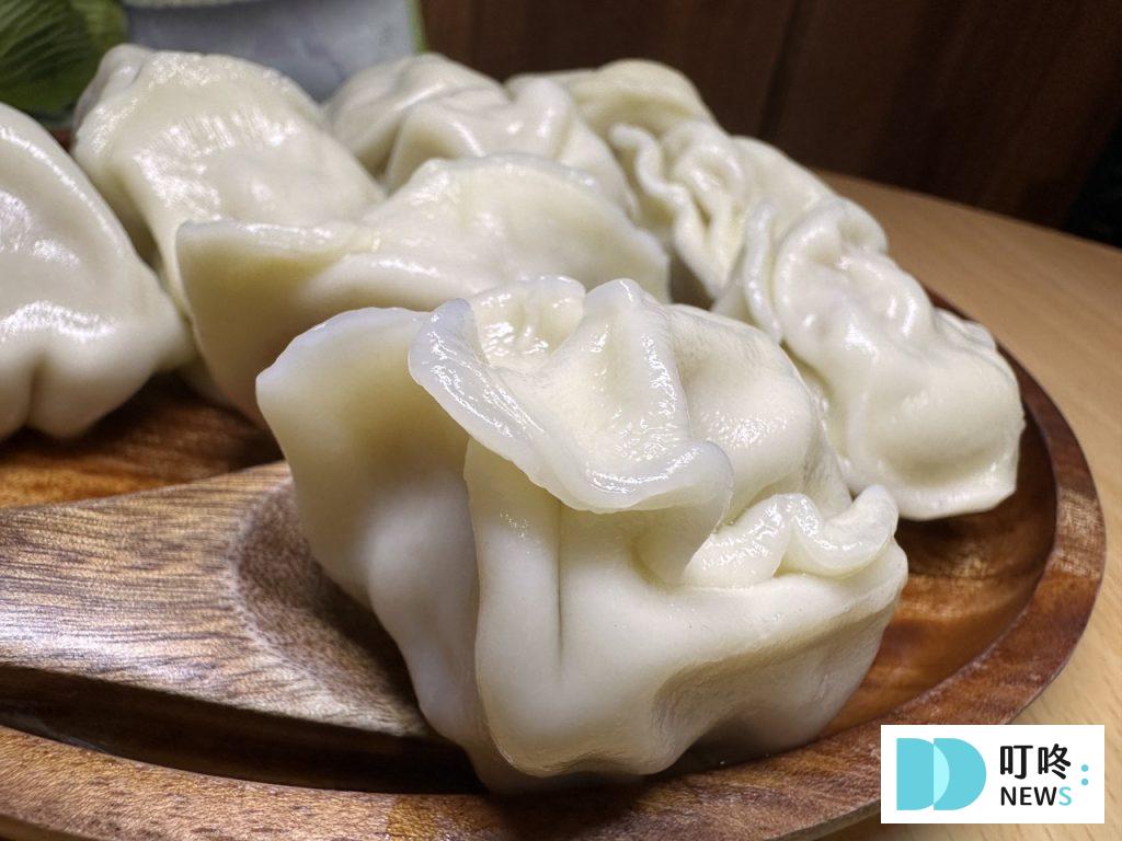 東門興記水餃開箱|林青霞愛店究竟吃起來如何?水餃口味、煮法、評價全攻略!冷凍水餃推薦 東門興記-高麗菜豬肉單拍2