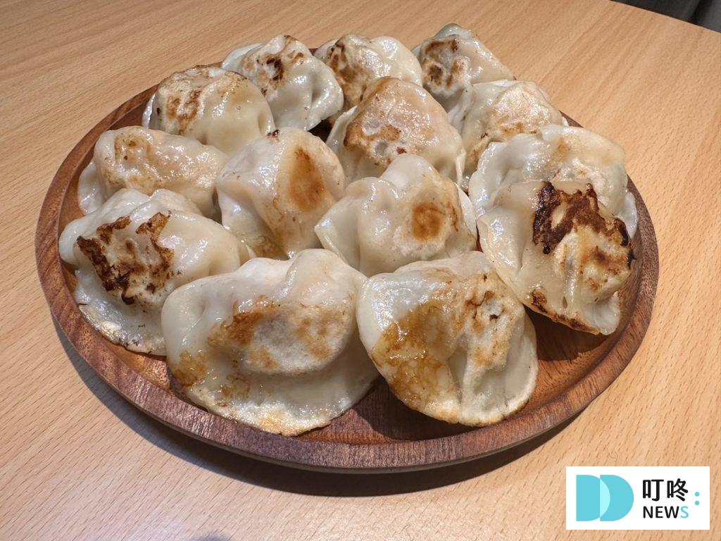 碧蓮水餃開箱|晶瑩剔透的表皮+整支蝦仁內餡!口味、價格、評價全攻略!冷凍水餃推薦 碧蓮水餃-綜合蝦煎餃