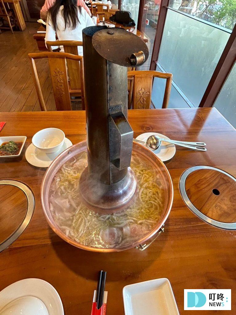老舅家鄉味|評價、菜單、停車,忠孝路美食推薦、主打正宗東北酸白菜火鍋,台中東區火鍋推薦 老舅家鄉味餐點