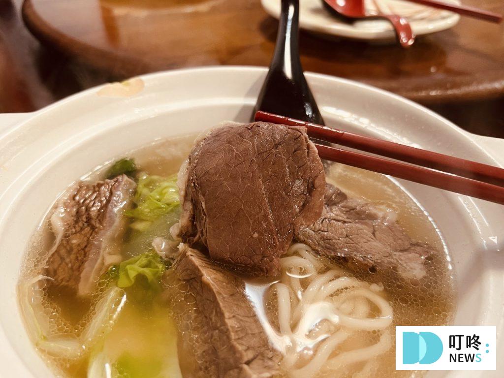 清真中國牛肉麵食館|台北必比登美食:嚴選台灣黃牛、小火萃煉的絕佳湯頭!大安牛肉麵推薦! 清真中國牛肉麵食館_清燉牛肉2