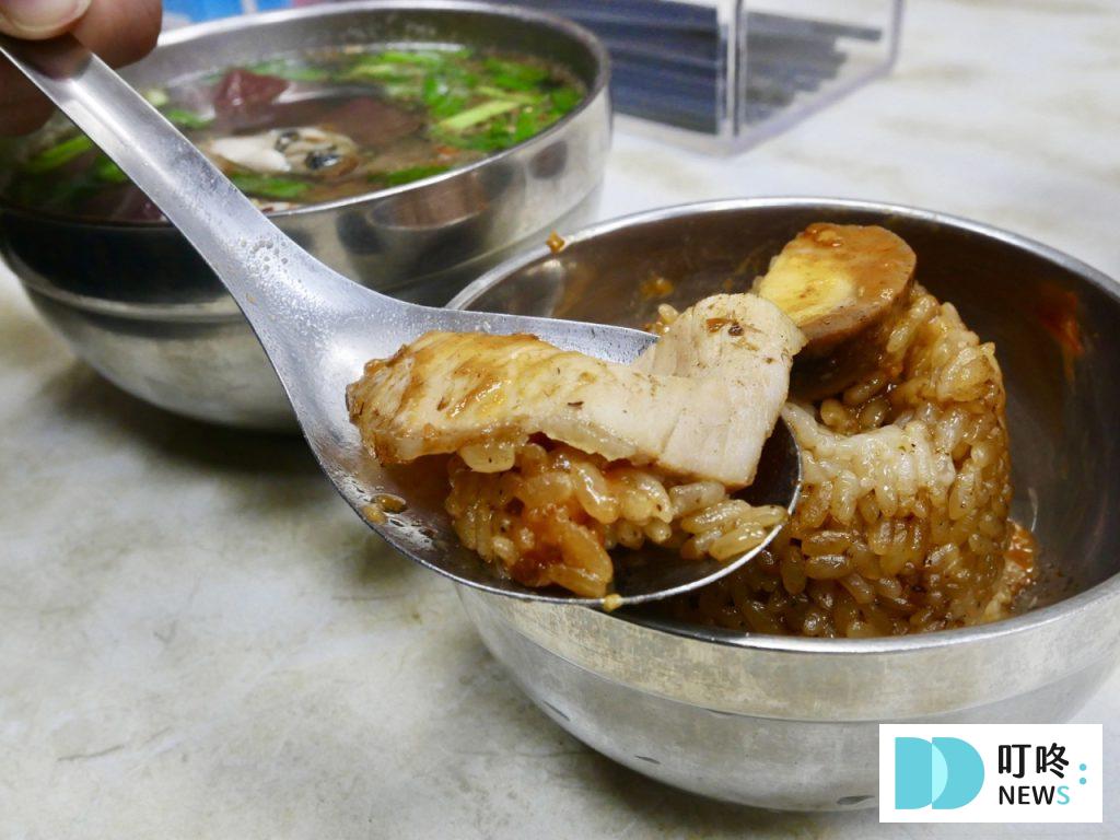 大橋頭老牌筒仔米糕|台北必比登美食:50年老字號米糕,口感粒粒分明、鹹香四溢的好味道! 大橋頭老牌筒仔米糕_米糕+肉