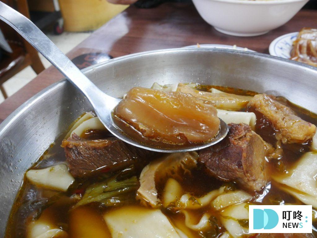 老山東牛肉麵|台北必比登美食:湯頭、牛肉、麵三者近乎完美!西門老字號牛肉麵開箱! 老山東牛肉麵_牛筋