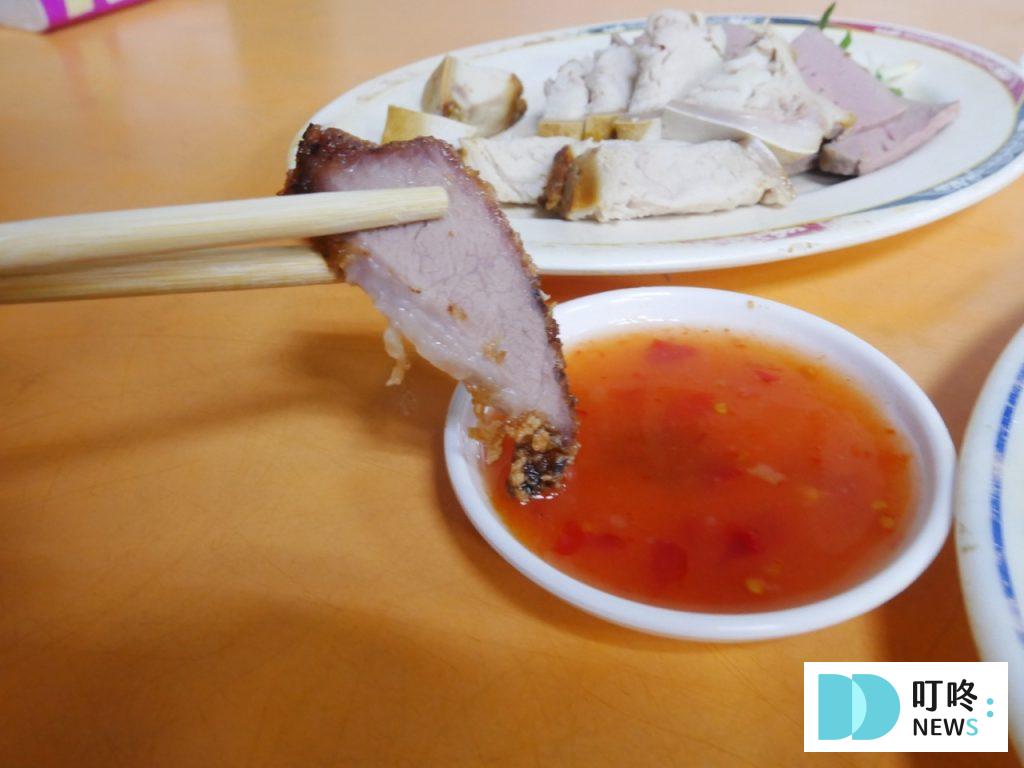 賣麵炎仔|台北必比登美食:銅板美食王者!$20 乾麵、$50 紅燒肉 飄香超過 80年的好味道! 賣麵炎仔_紅燒肉2