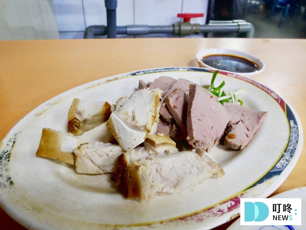 賣麵炎仔|台北必比登美食:銅板美食王者!$20 乾麵、$50 紅燒肉 飄香超過 80年的好味道! 賣麵炎仔_小菜2