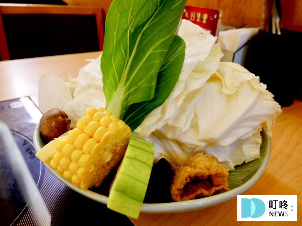 巢鍋 shabu|板橋區火鍋開箱:日式壽喜燒吃到飽!500 元就有的精緻火鍋! 巢鍋_菜盤