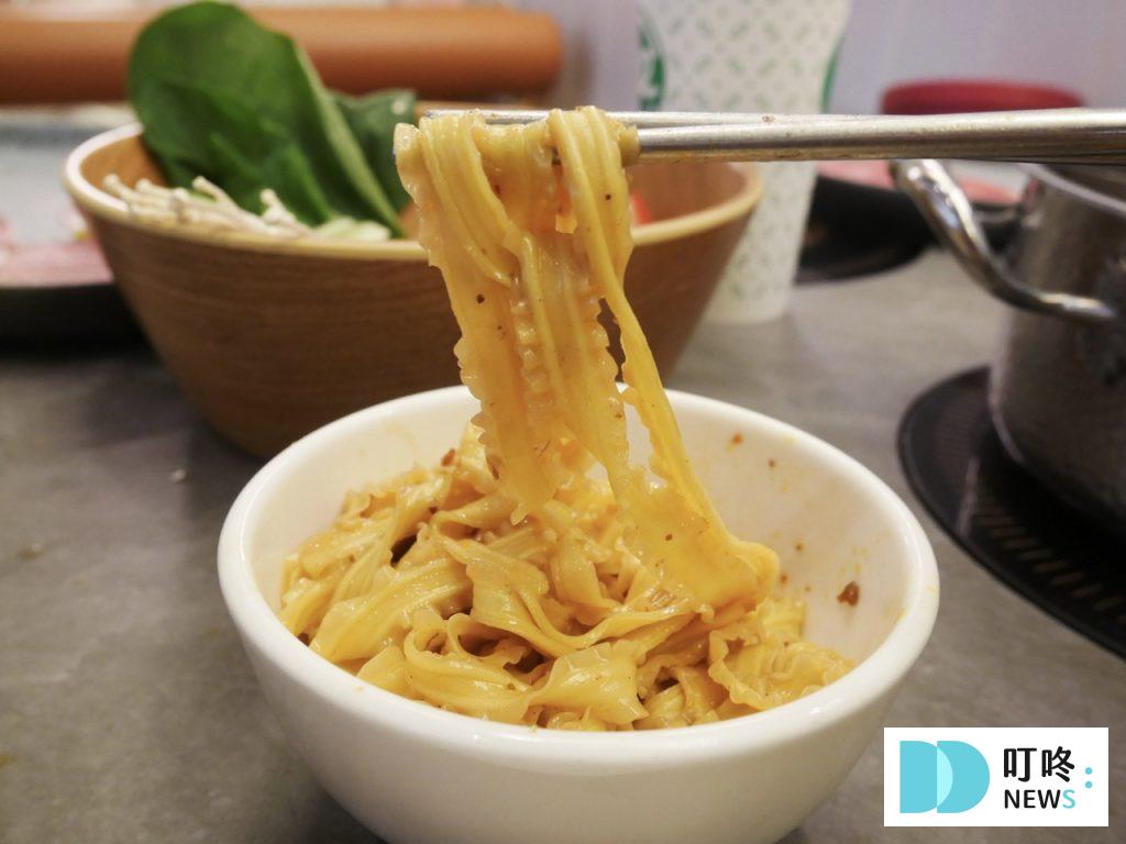呷哺呷哺|中山區火鍋開箱:結合手搖飲的小火鍋店! 交通、訂位、菜單、評價懶人包! 呷哺呷哺_南瓜麵