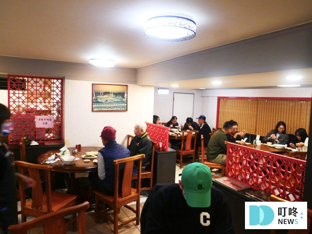 清真中國牛肉麵食館|台北必比登美食:嚴選台灣黃牛、小火萃煉的絕佳湯頭!大安牛肉麵推薦! 清真中國牛肉麵食館_內裝