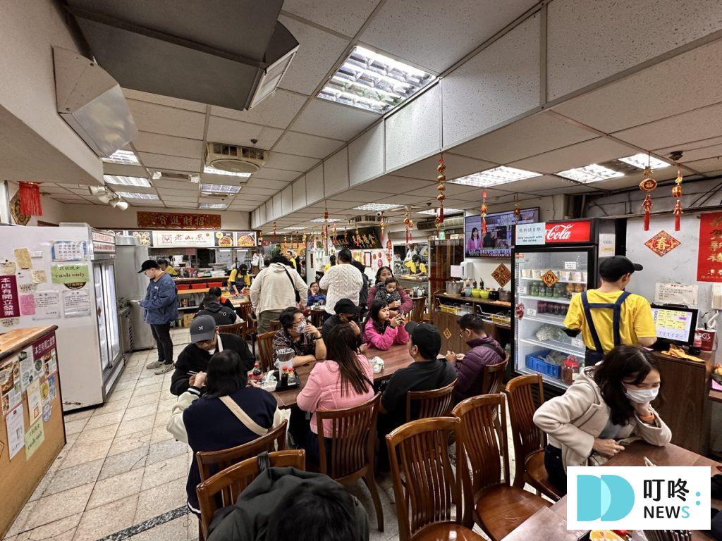 老山東牛肉麵|台北必比登美食:湯頭、牛肉、麵三者近乎完美!西門老字號牛肉麵開箱! 老山東牛肉麵_內裝3