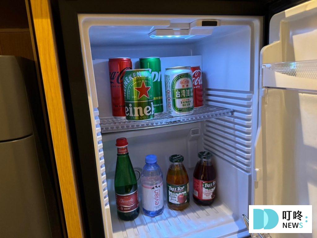【金普頓大安酒店】台北住宿開箱:寵物友善的五星級飯店!設施與服務完整介紹! 金普頓大安酒店_房間飲料