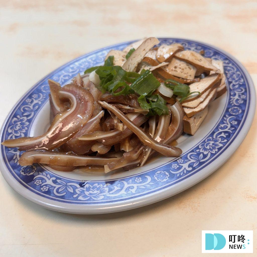 施家鮮肉湯圓| 台北必比登美食:飄香60年的銅板小吃!大橋頭必吃的傳統美食! 施家鮮肉湯圓_豬耳朵