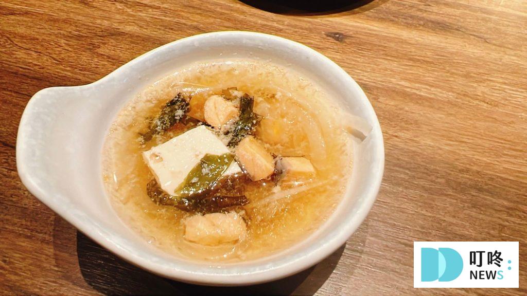 茶六燒肉堂朝富店|台中茶六怎麼點最划算?訂位、停車、菜單、無業配真實評價一次看 茶六燒肉堂 味噌鮭魚昆布湯
