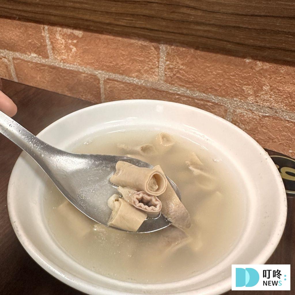 源芳刈包|台北必比登美食:肉口即化的五花肉+軟嫩的外皮,挑戰刈包天花板! 源芳刈包-綜合湯