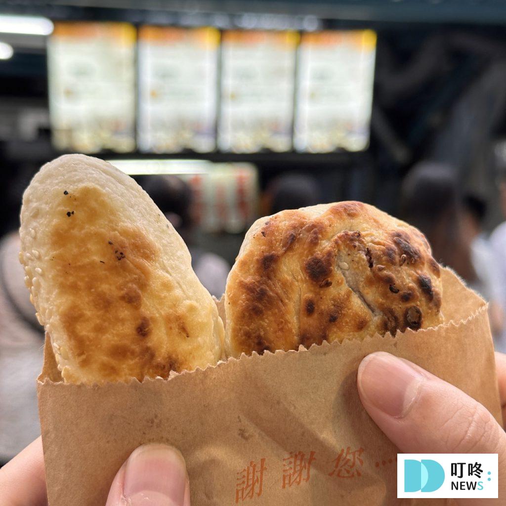 無名推車燒餅|台北必比登美食:大推長燒餅、紅豆餅!15元銅板價夜市美食! 無名推車燒餅-甜酥餅