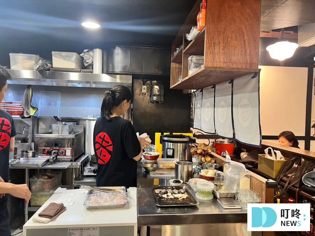 濟善老麵小碧潭店|新北新店區美食:菜單、訂位、心得評論,小碧潭店療癒台味老雞湯系拉麵 叮咚News|分享新奇與樂趣