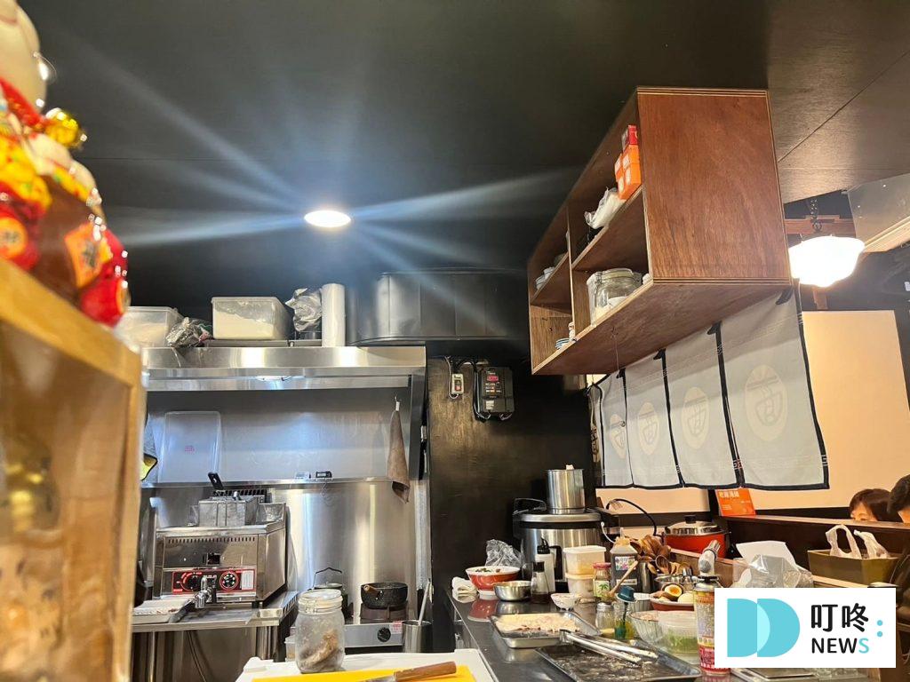濟善老麵小碧潭店|新北新店區美食:菜單、訂位、心得評論,小碧潭店療癒台味老雞湯系拉麵 濟善老麵小碧潭店|店家內部