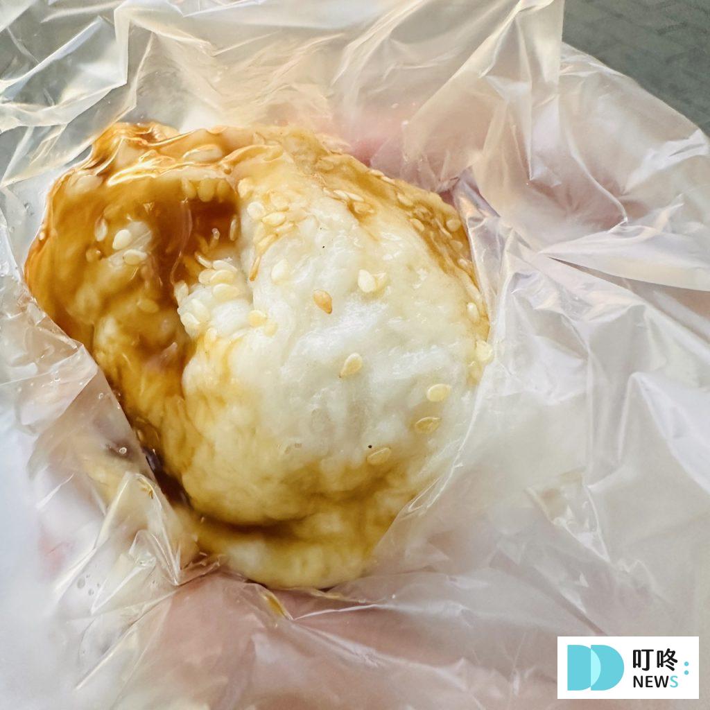 鍾記原上海生煎包|台北必比登美食:鮮肉包、高麗菜包開箱!外皮軟嫩、內餡汁多味美,值得一訪再訪! 鍾記原上海生煎包_鮮肉包