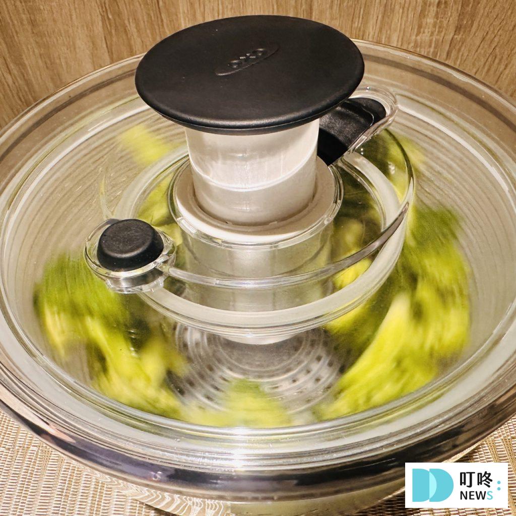 OXO 蔬菜脫水器_花椰菜示範