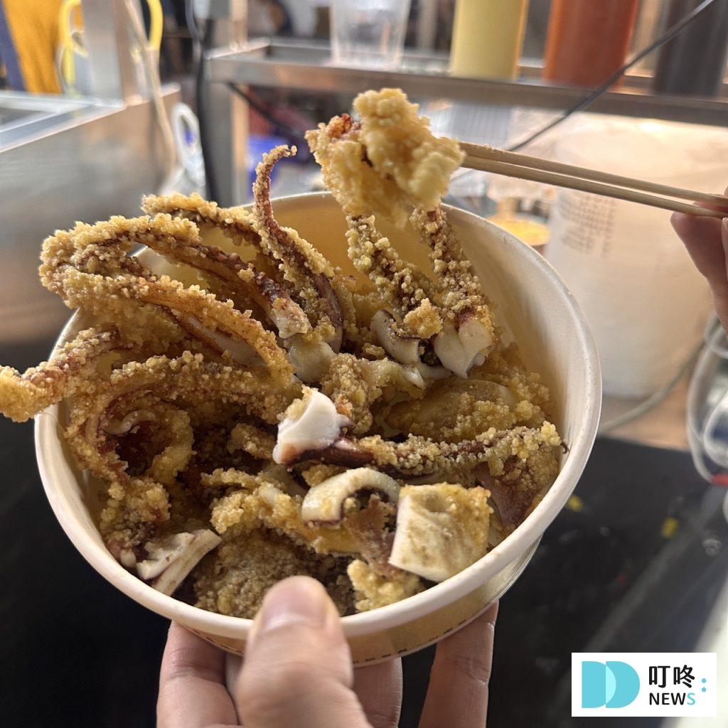 【饒河夜市美食推薦】10大必吃美食!必比登滷味攤、胡椒餅、舒芙蕾…等排隊美食一次看! 饒河夜市美食推薦_魷魚船2