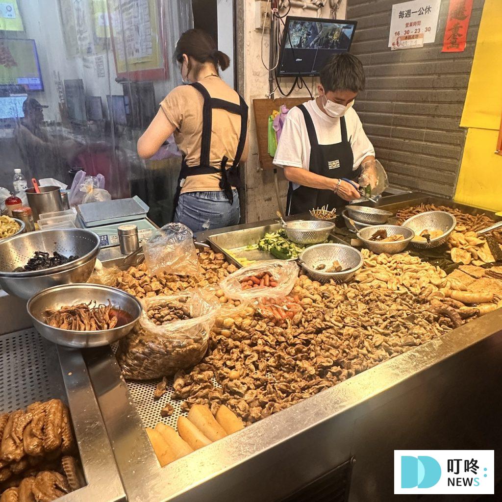 【饒河夜市美食推薦】10大必吃美食!必比登滷味攤、胡椒餅、舒芙蕾…等排隊美食一次看! 饒河夜市美食推薦_阿國滷味2