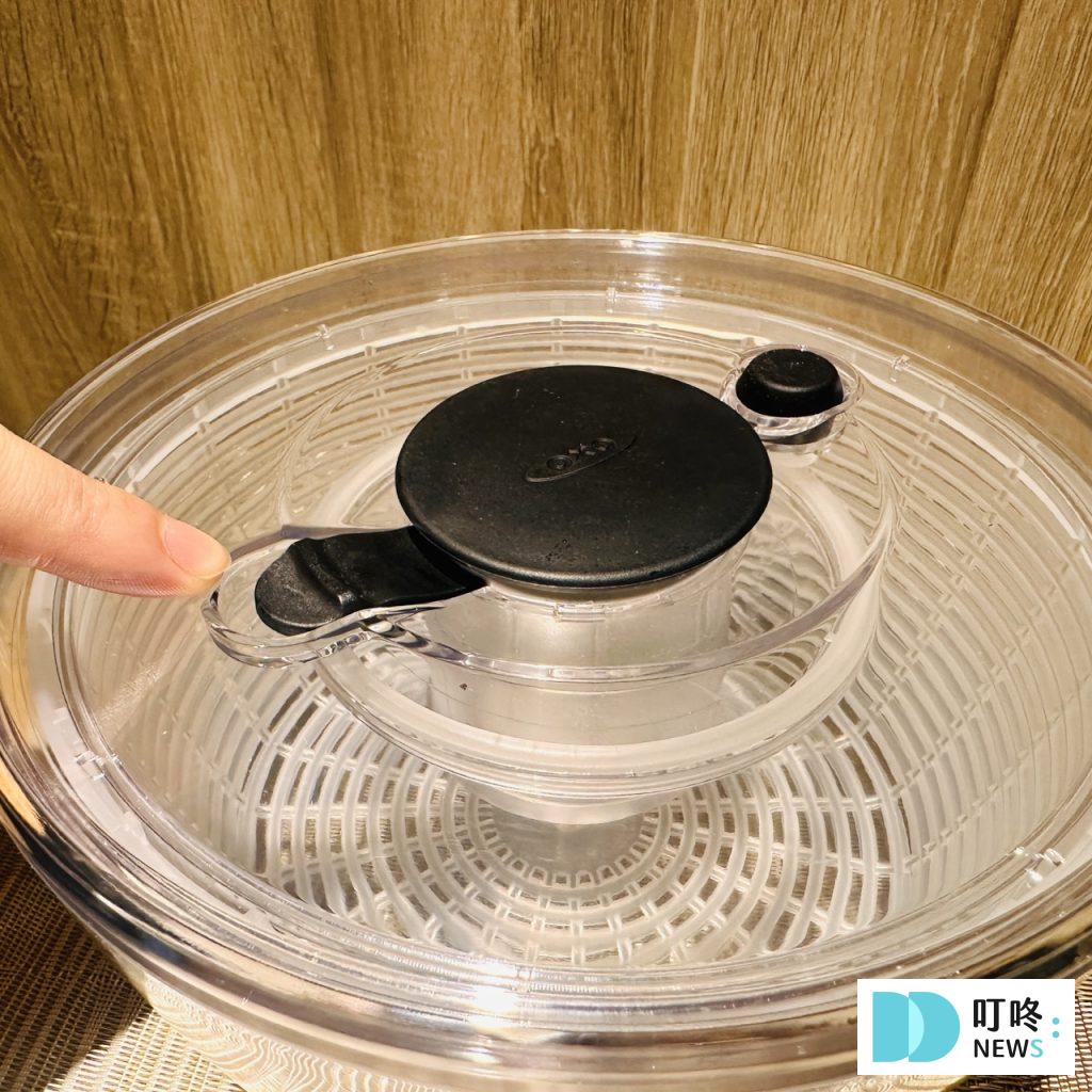 OXO 蔬菜脫水器_停止鈕