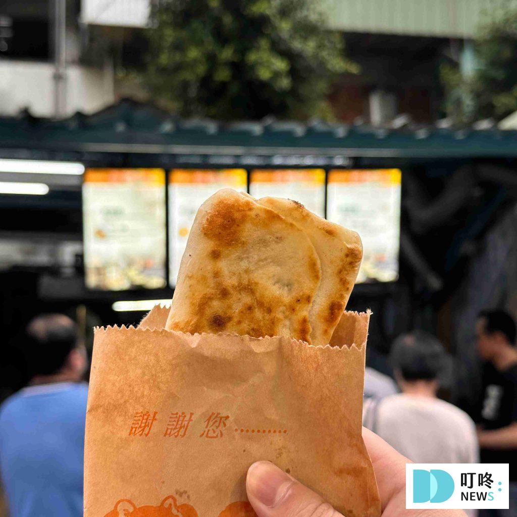 【南機場夜市美食推薦】10大必吃美食!來來水餃、鈺師傅、吾旺再季全上榜!在地小吃、特色美食一次看完! 南機場夜市_無名推車燒餅2