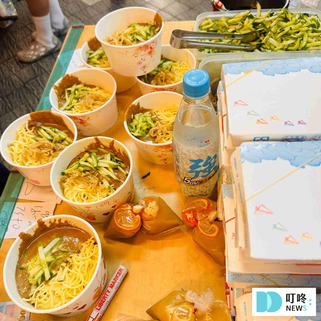 【好朋友涼麵】台北必比登美食|士林夜市人氣美食!超過 1000 則好評推薦! 好朋友涼麵_櫃台3
