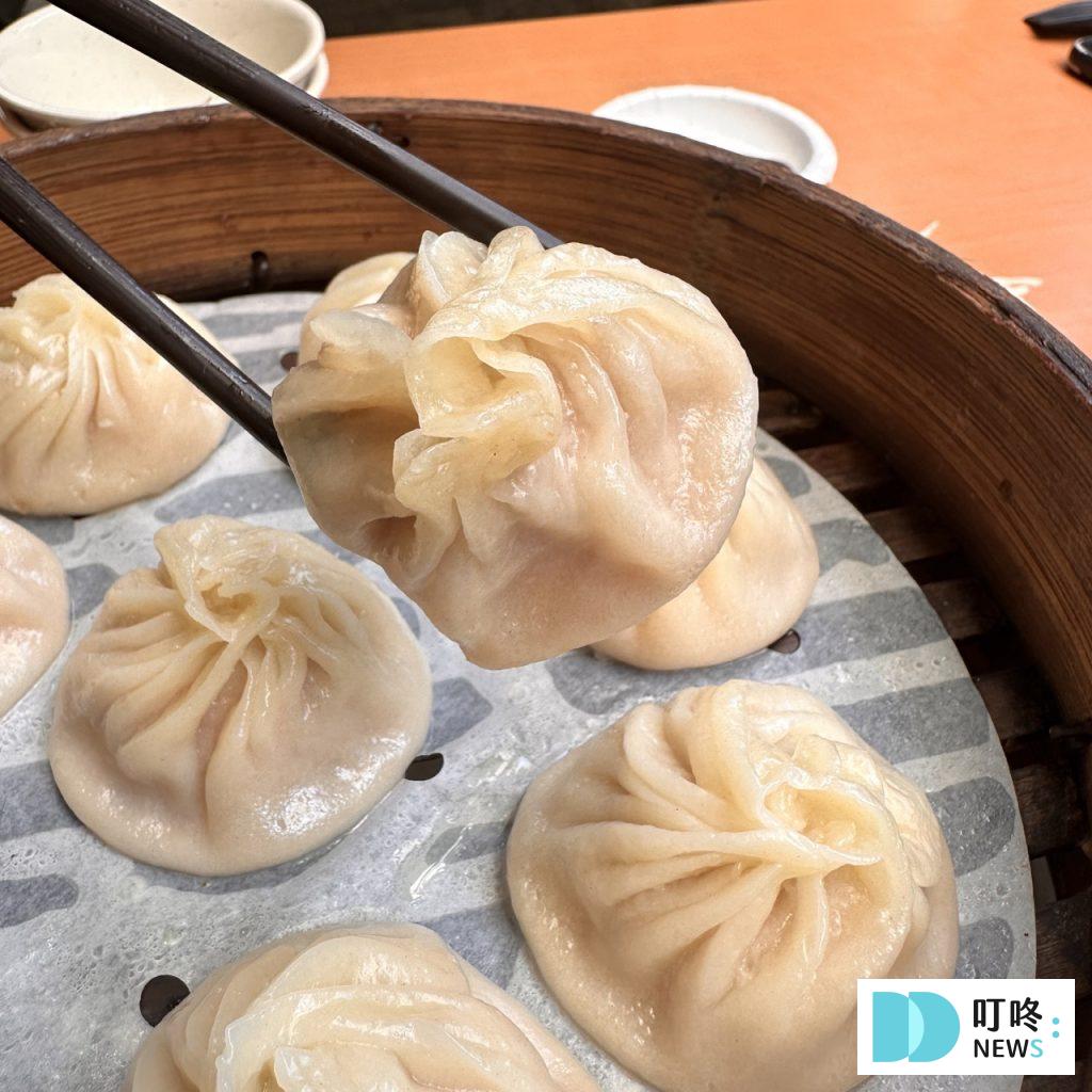 【好公道金雞園】台北必比登美食:深受外國旅客喜愛的中式老字號餐館!小籠包、麻醬麵必點 好公道金雞園_小籠湯包2